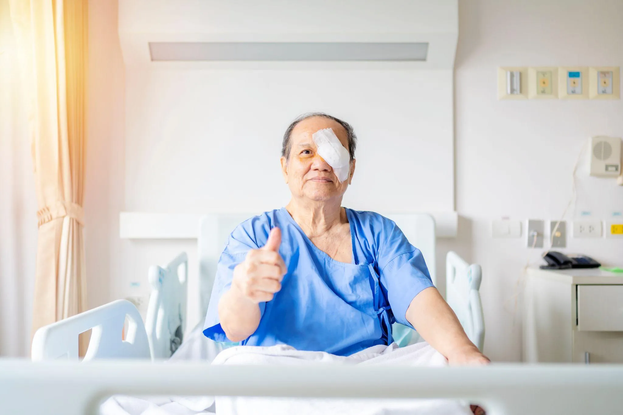 網膜剥離の前兆は？症状の見分け方や検査方法を解説